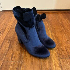 Candie's Fansv Navy Women's Boots, Size 7, New in Box